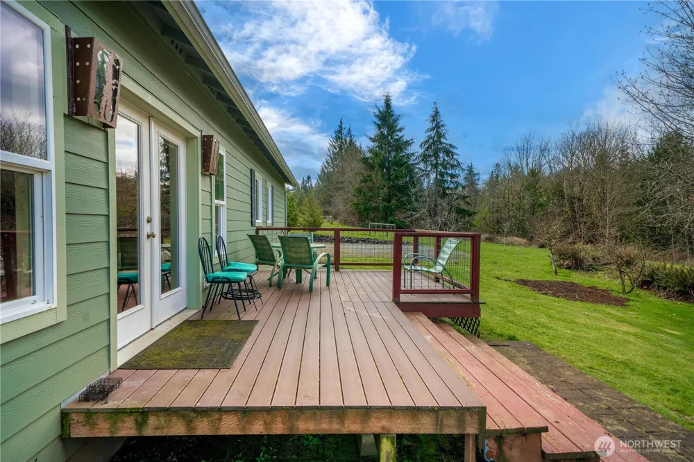 10404 210th Lane SW Rochester, WA 98579