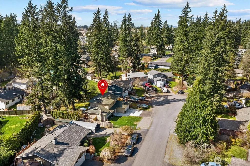 28915 229th Place SE Black Diamond, WA 98010