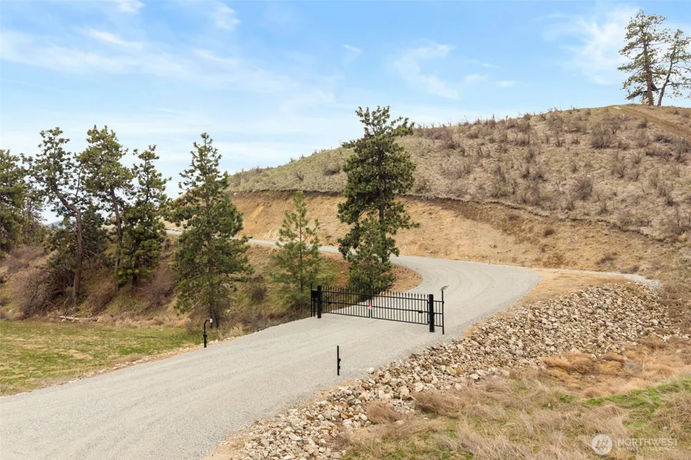 331 Rancho Perri Lane Manson, WA 98831