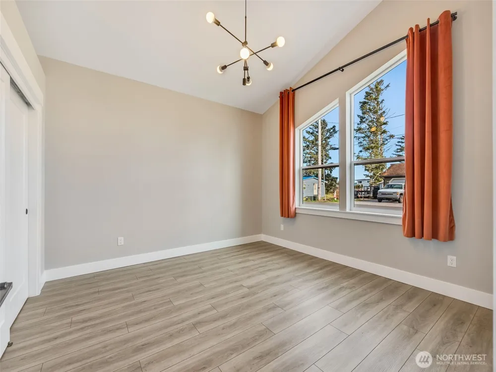 201 24th Street NE Long Beach, WA 98631