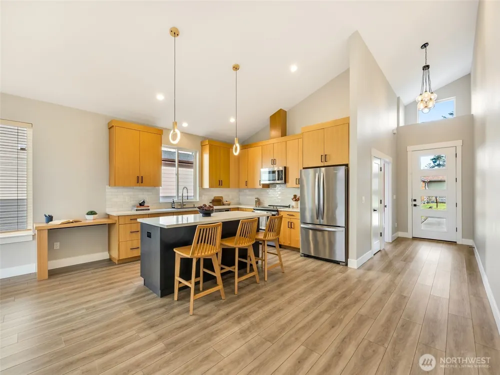 201 24th Street NE Long Beach, WA 98631