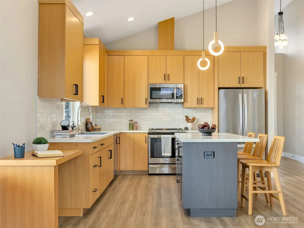 201 24th Street NE Long Beach, WA 98631