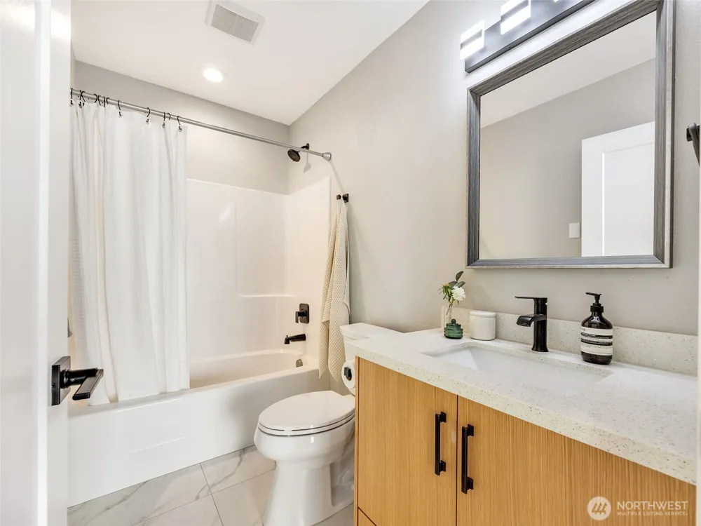 201 24th Street NE Long Beach, WA 98631