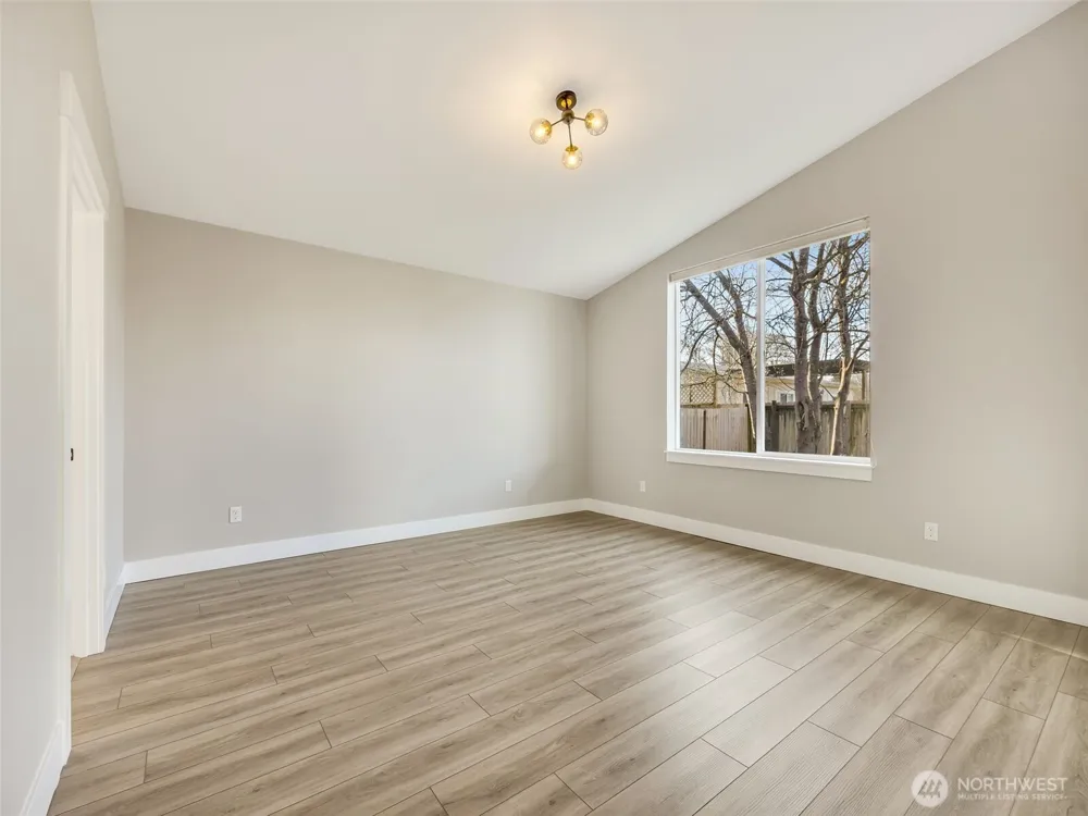 201 24th Street NE Long Beach, WA 98631
