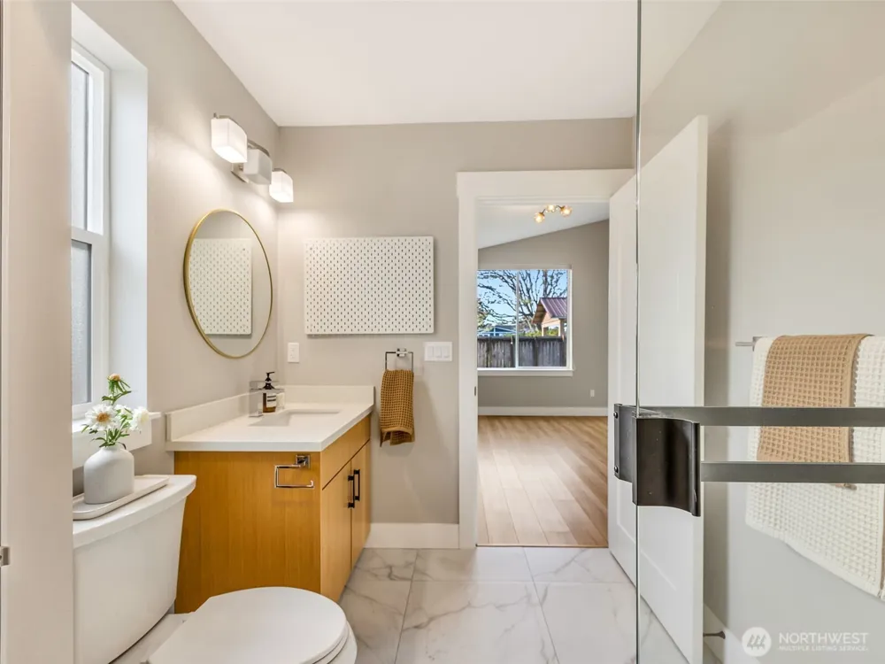 201 24th Street NE Long Beach, WA 98631
