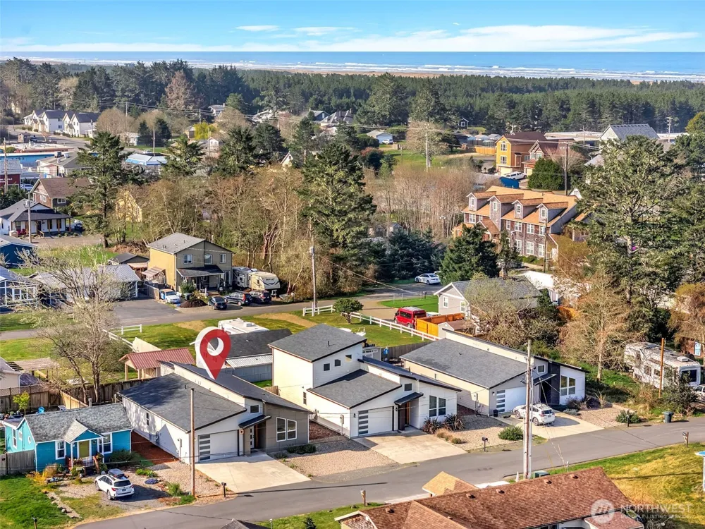 201 24th Street NE Long Beach, WA 98631