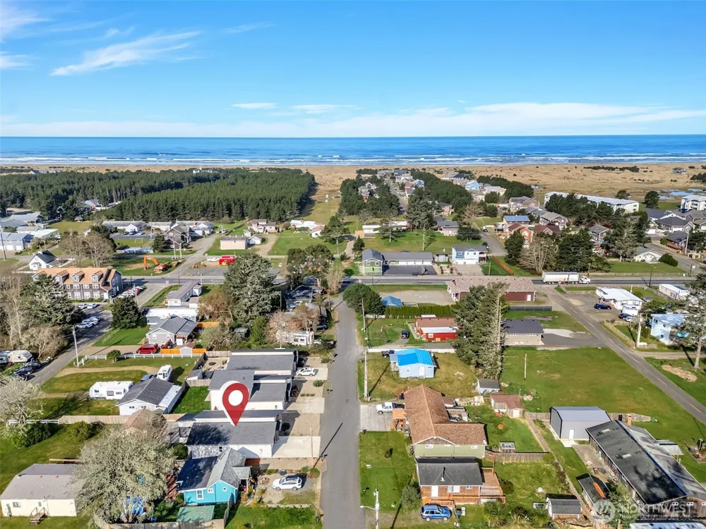 201 24th Street NE Long Beach, WA 98631