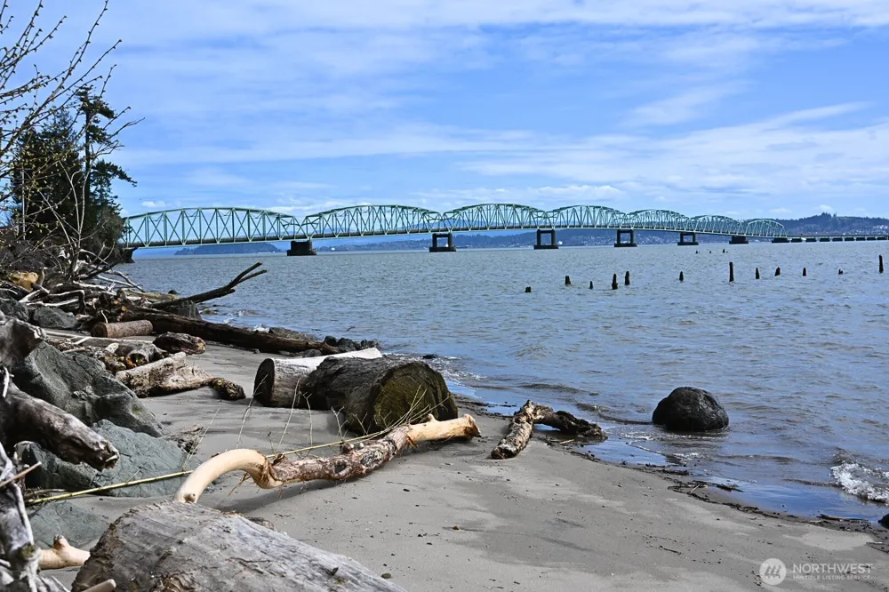 201 24th Street NE Long Beach, WA 98631