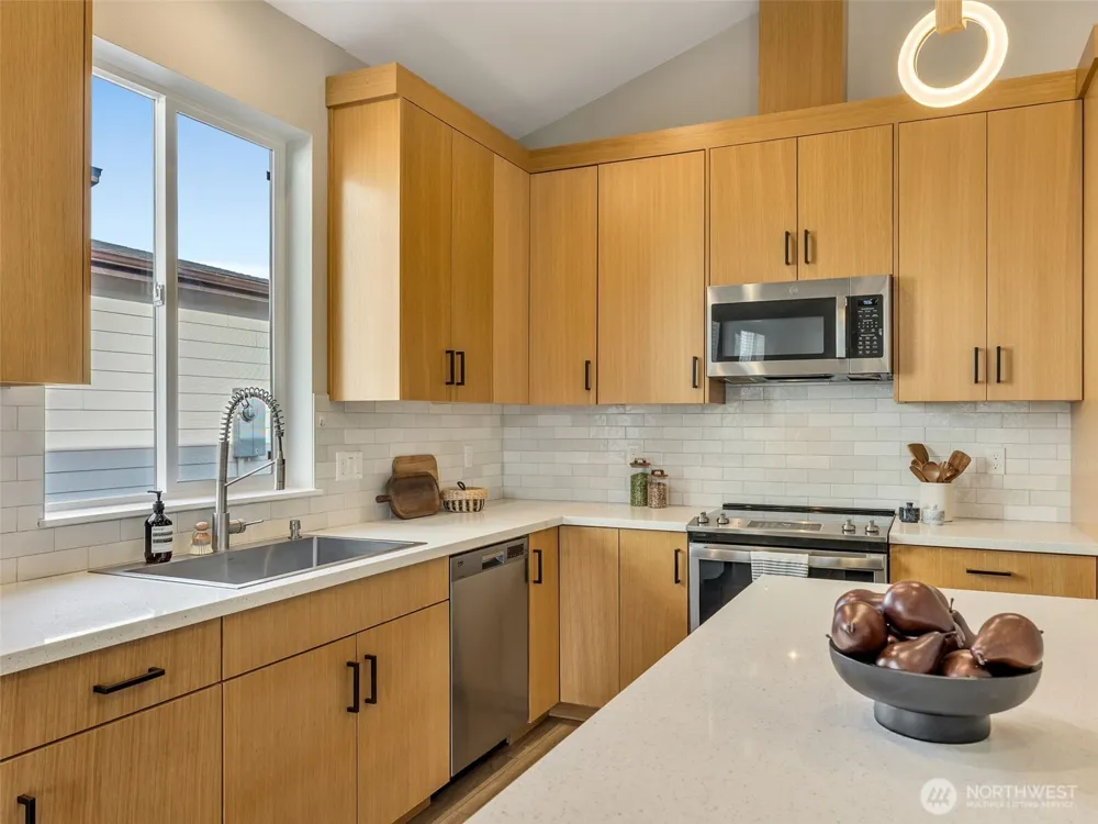 201 24th Street NE Long Beach, WA 98631