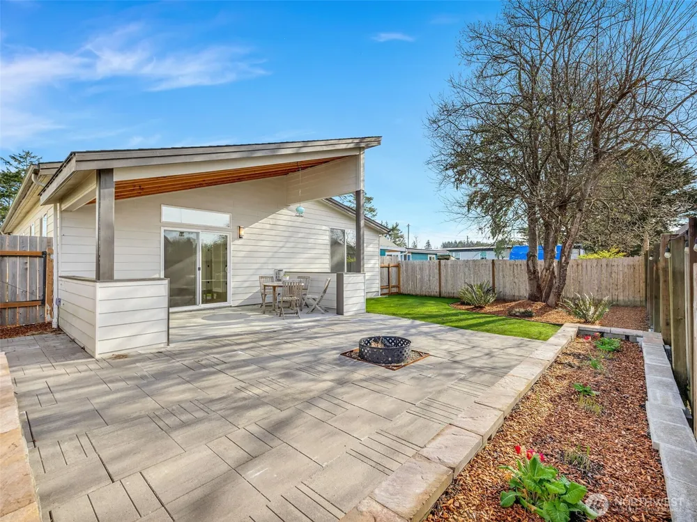 201 24th Street NE Long Beach, WA 98631