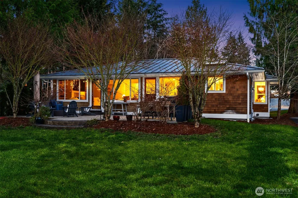 28 xx 226th Avenue SE Sammamish, WA 98075