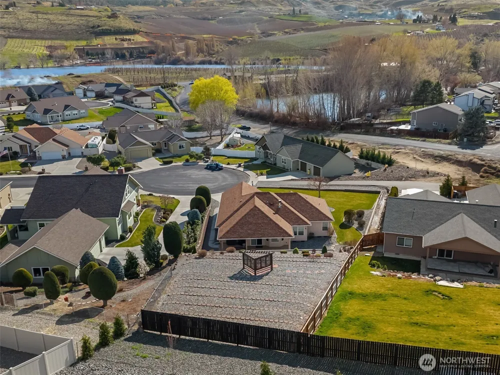 48 Luther Court Malaga, WA 98828