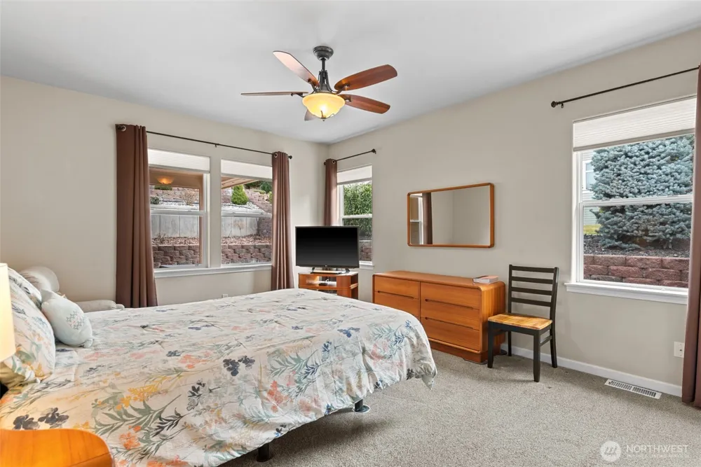 48 Luther Court Malaga, WA 98828