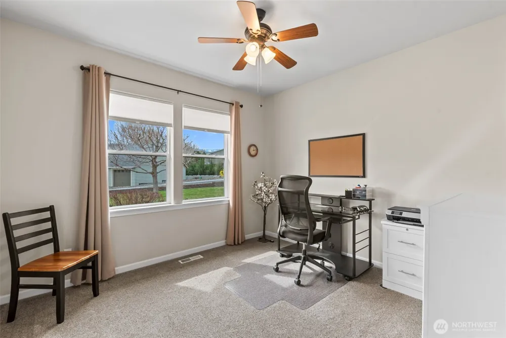 48 Luther Court Malaga, WA 98828