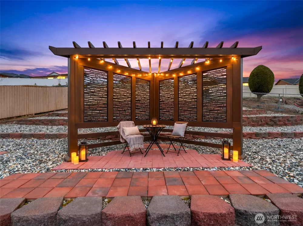 48 Luther Court Malaga, WA 98828