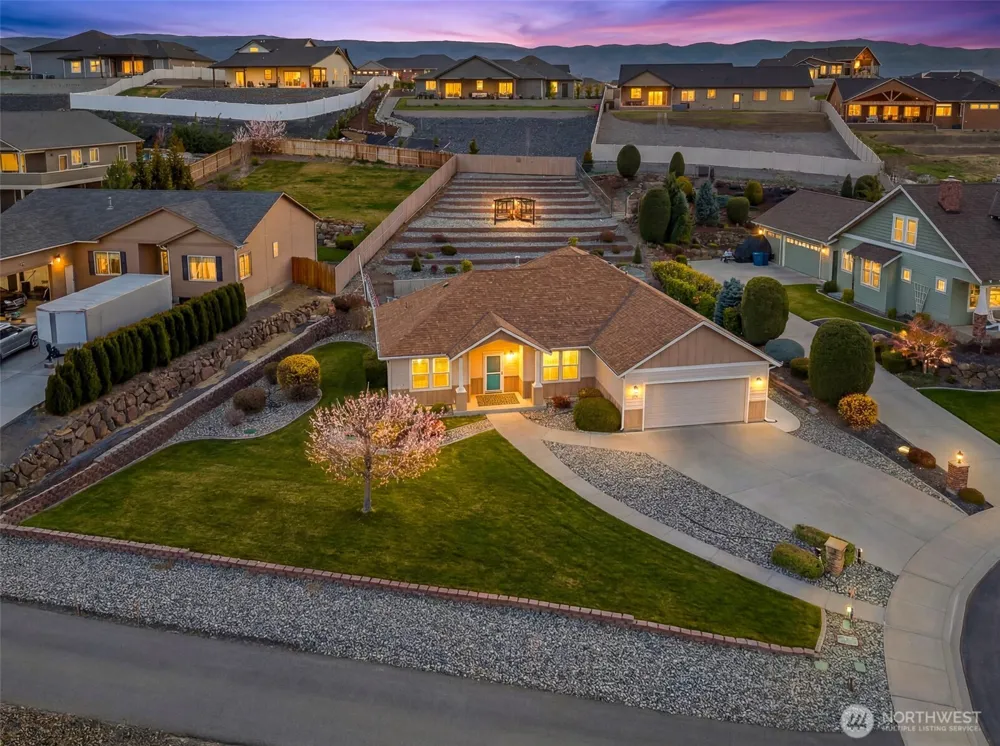 48 Luther Court Malaga, WA 98828