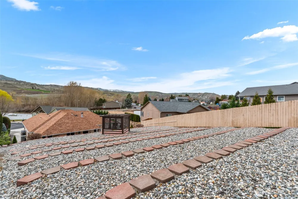 48 Luther Court Malaga, WA 98828