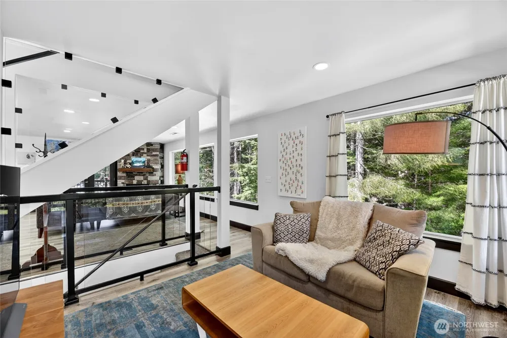 60 Snoqualmie Village Dr Snoqualmie Pass, WA 98068