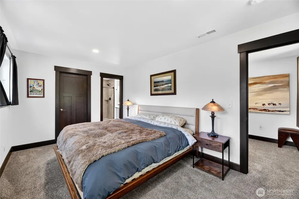 60 Snoqualmie Village Dr Snoqualmie Pass, WA 98068