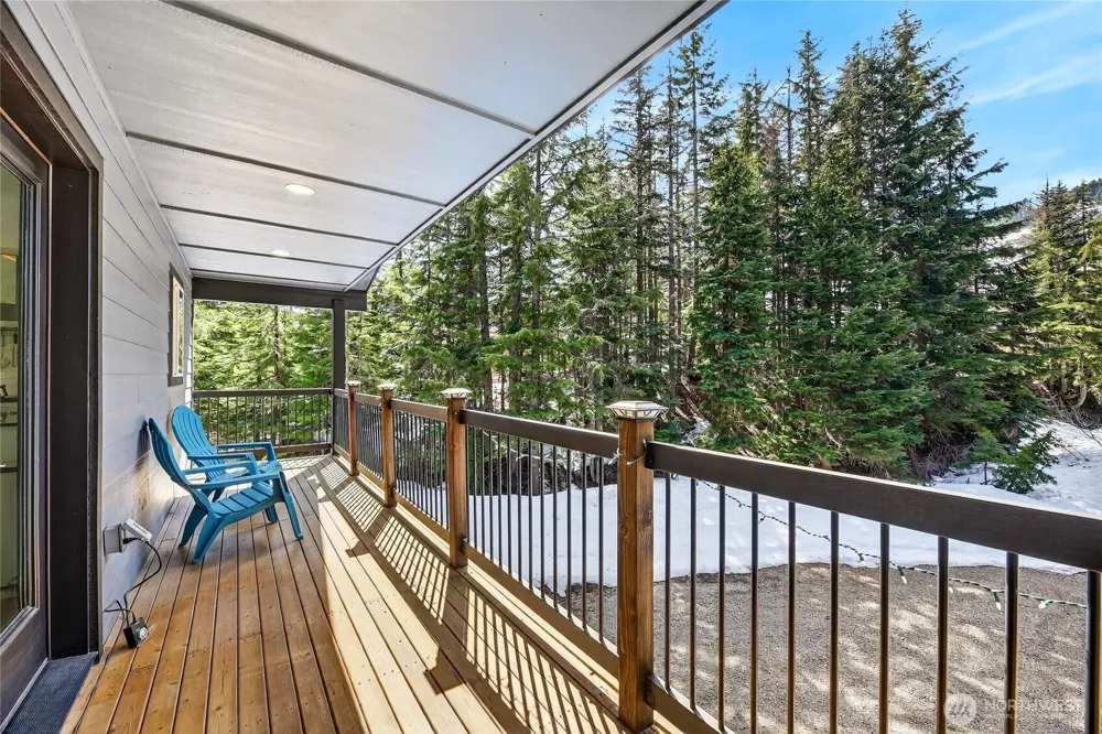 60 Snoqualmie Village Dr Snoqualmie Pass, WA 98068
