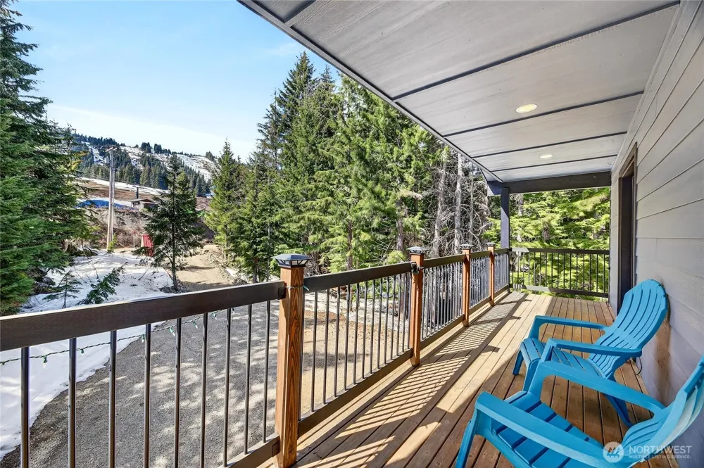60 Snoqualmie Village Dr Snoqualmie Pass, WA 98068