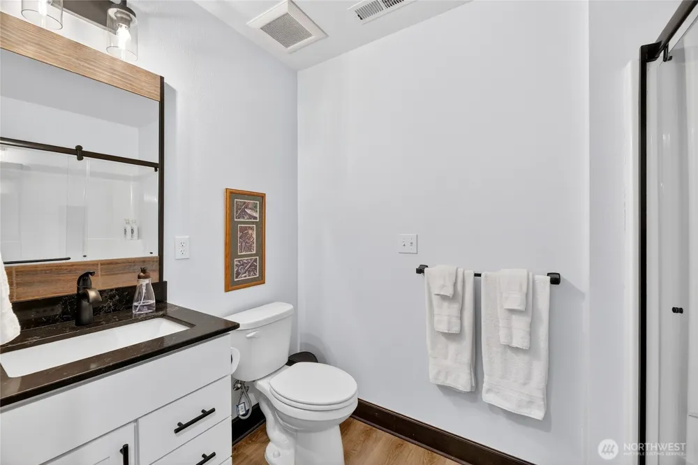 60 Snoqualmie Village Dr Snoqualmie Pass, WA 98068