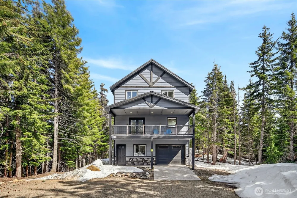 60 Snoqualmie Village Dr Snoqualmie Pass, WA 98068
