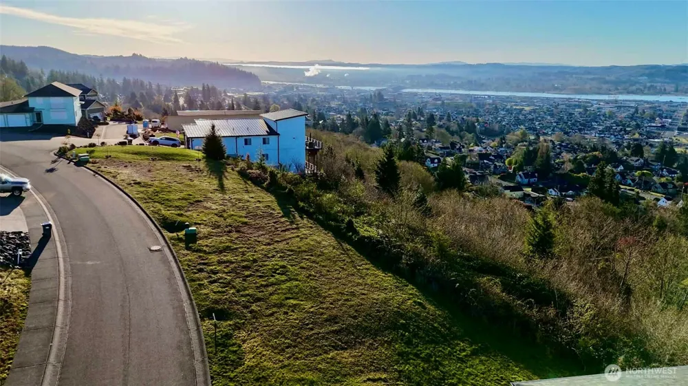 1154 Grays Pointe Lane Aberdeen, WA 98520