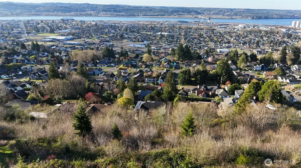 1154 Grays Pointe Lane Aberdeen, WA 98520