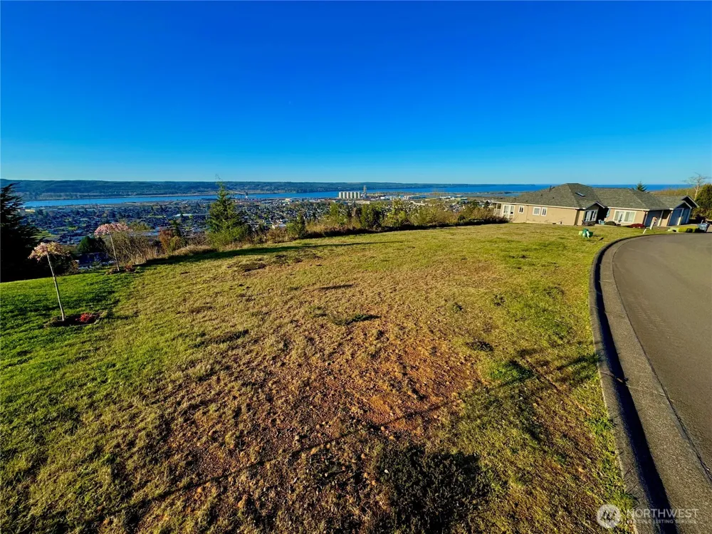 1154 Grays Pointe Lane Aberdeen, WA 98520