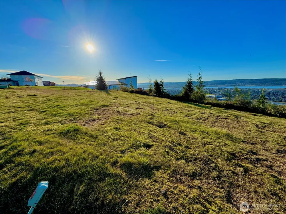1154 Grays Pointe Lane Aberdeen, WA 98520