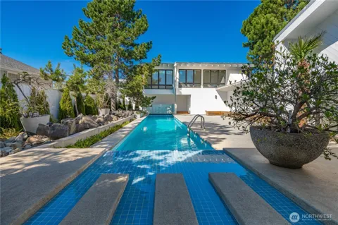1613 Edwards Drive