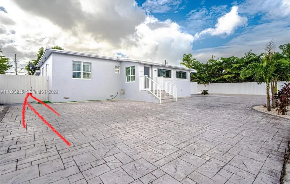 230 E 56th St #A Hialeah, FL 33013