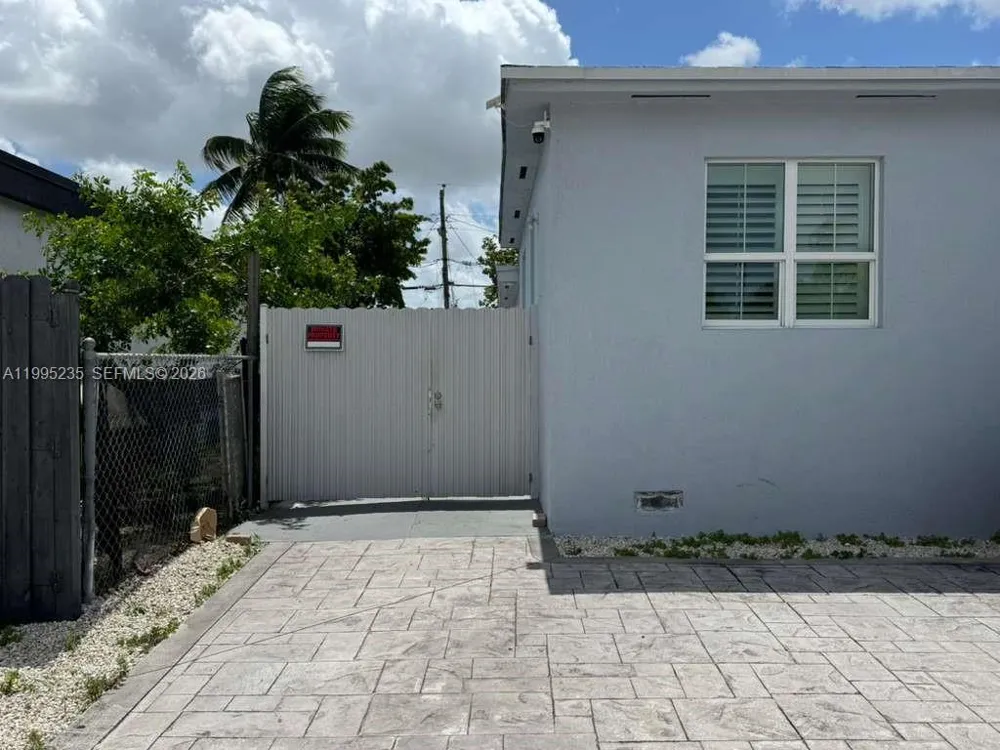 230 E 56th St #A Hialeah, FL 33013