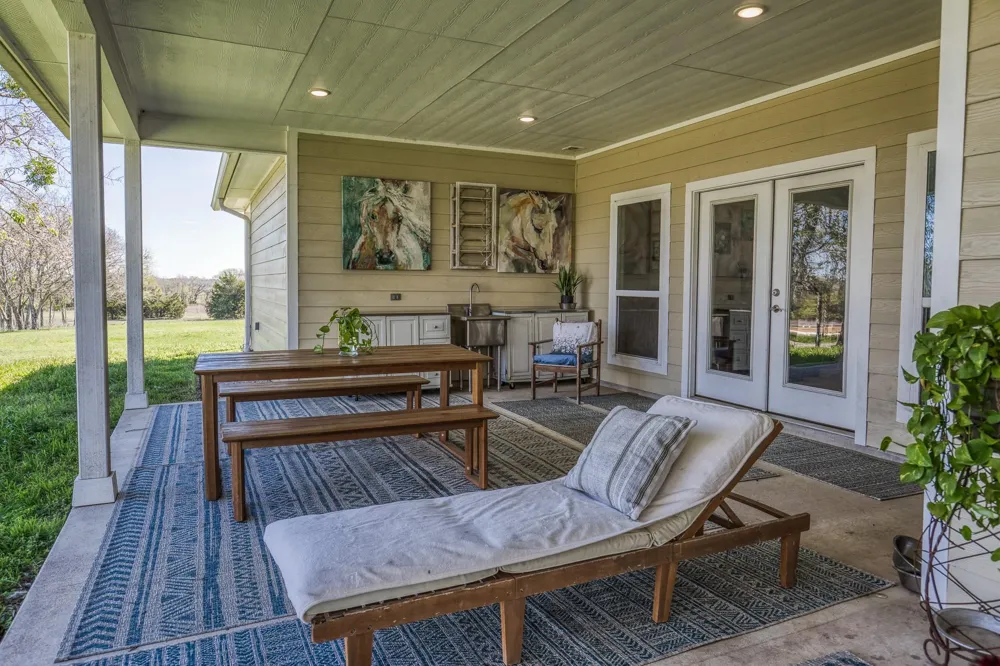 6510 Ganske Road Burton, TX 77835