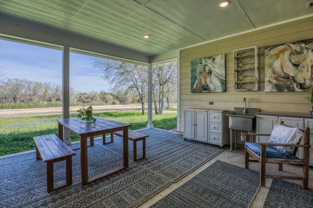 6510 Ganske Road Burton, TX 77835