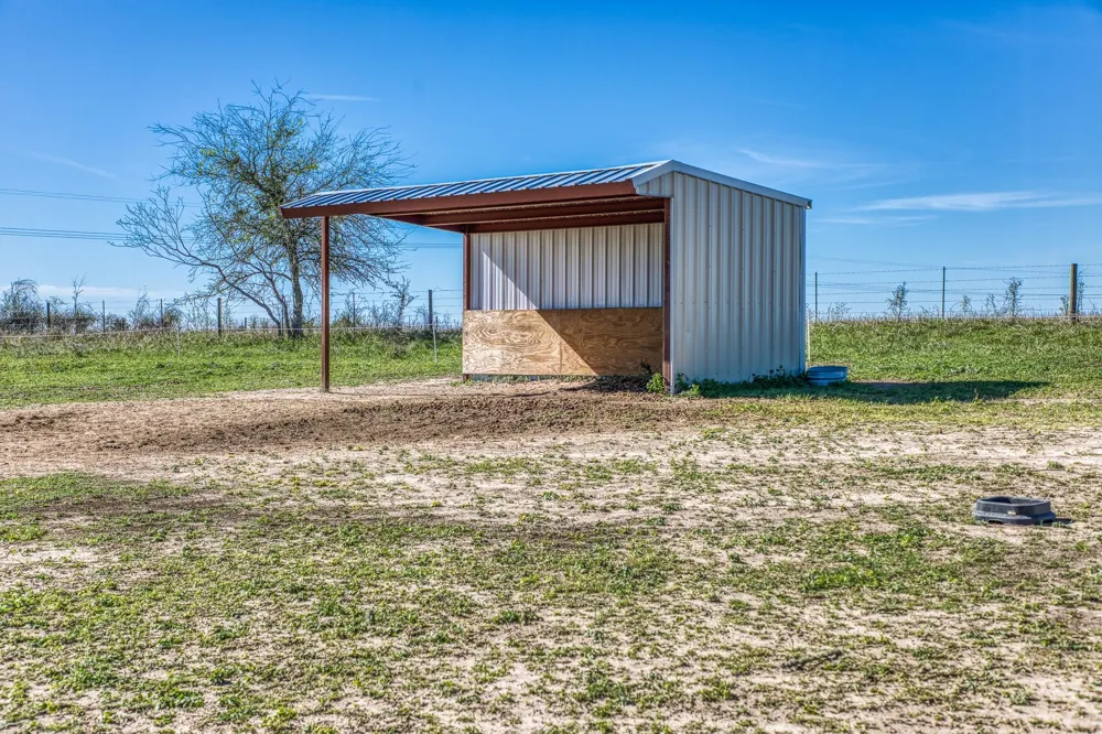 6510 Ganske Road Burton, TX 77835