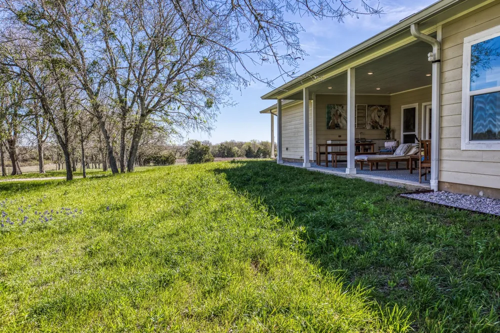 6510 Ganske Road Burton, TX 77835