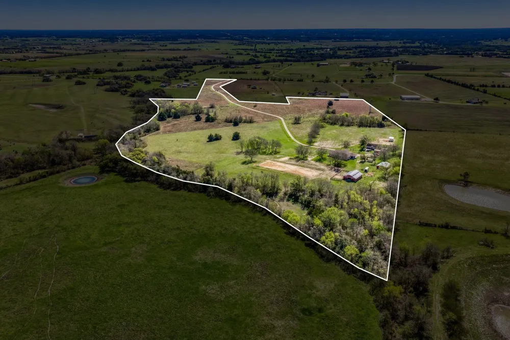 6510 Ganske Road Burton, TX 77835