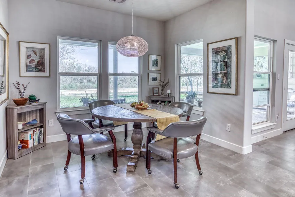 6510 Ganske Road Burton, TX 77835