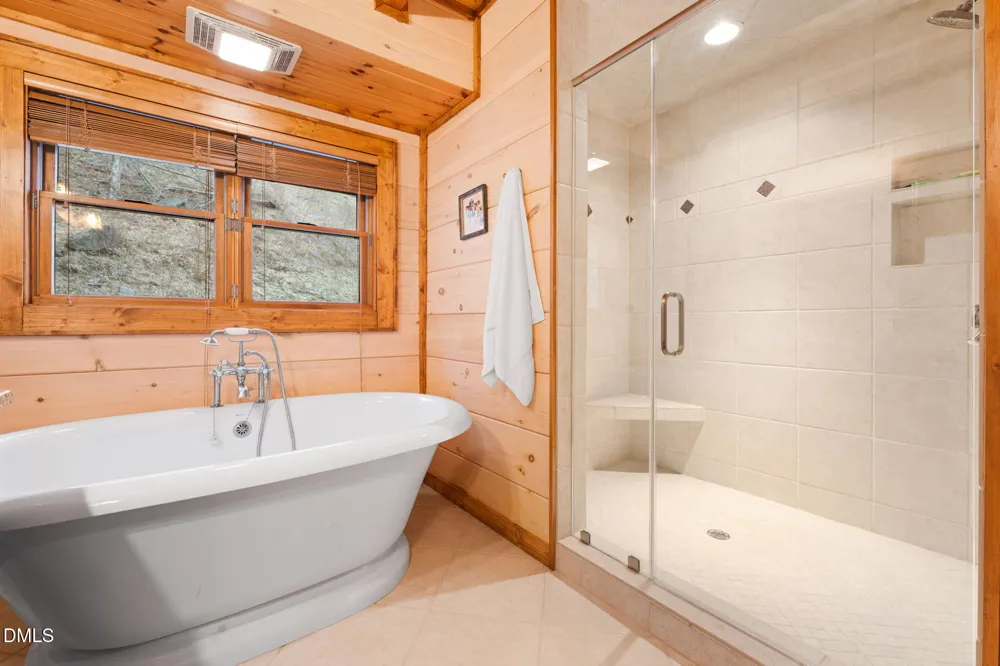 635 Acorn Nvno Zionville, NC 28698