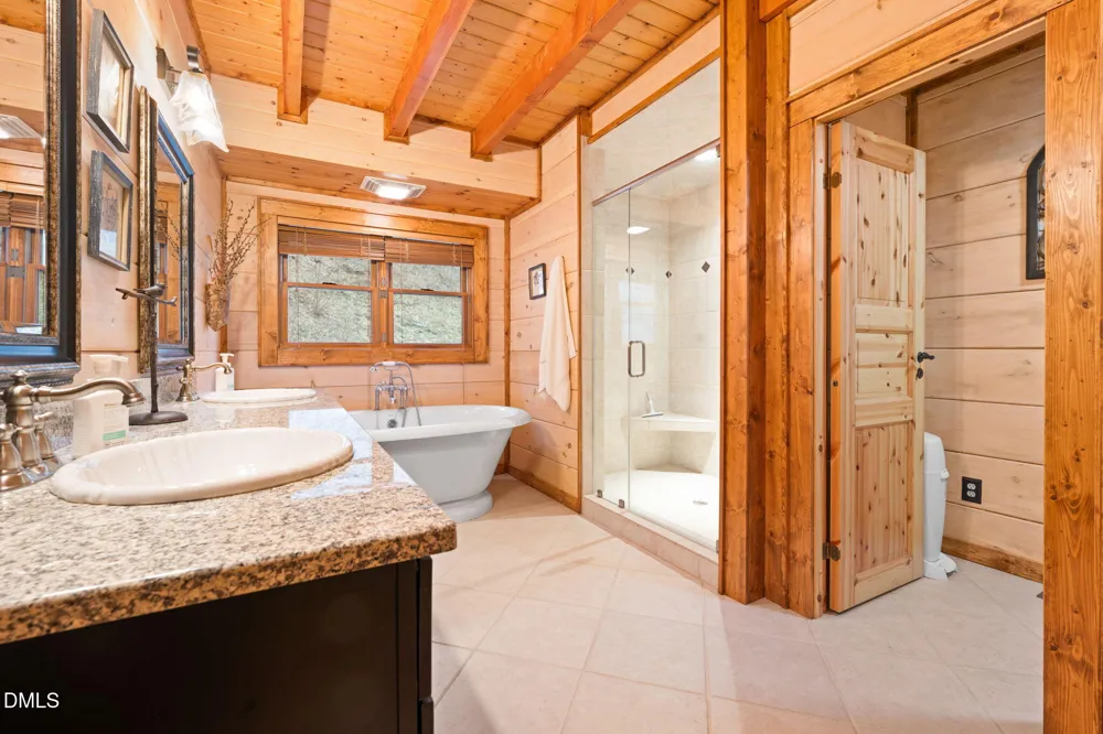 635 Acorn Nvno Zionville, NC 28698