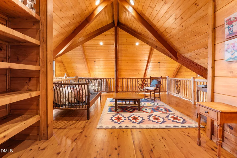 635 Acorn Nvno Zionville, NC 28698