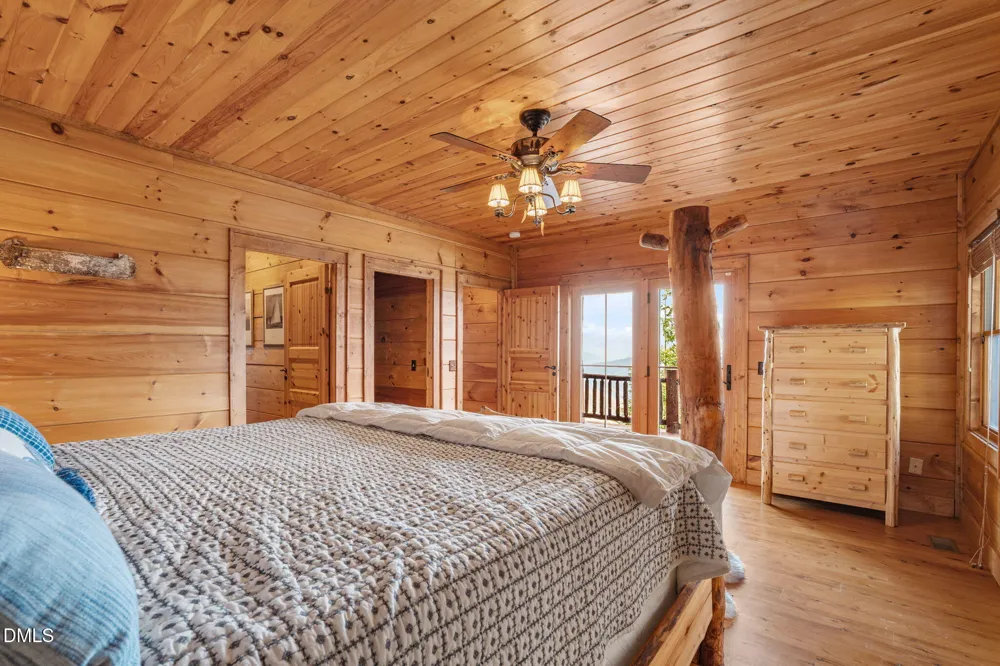 635 Acorn Nvno Zionville, NC 28698