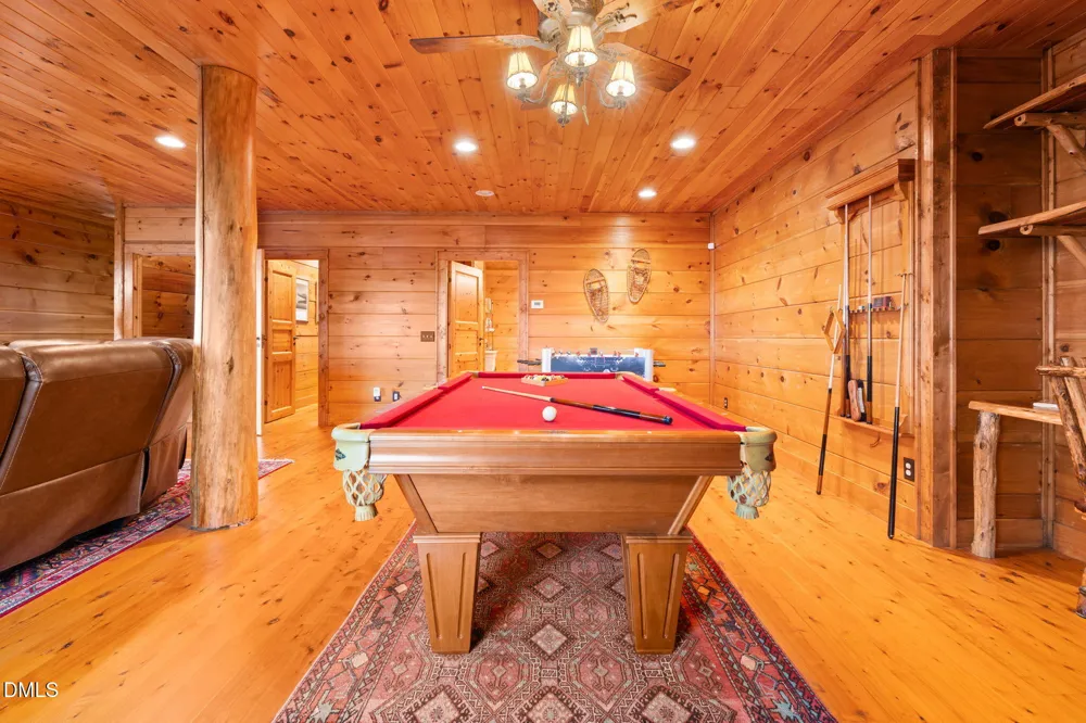 635 Acorn Nvno Zionville, NC 28698