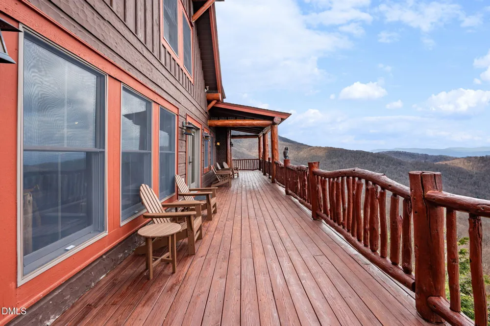 635 Acorn Nvno Zionville, NC 28698