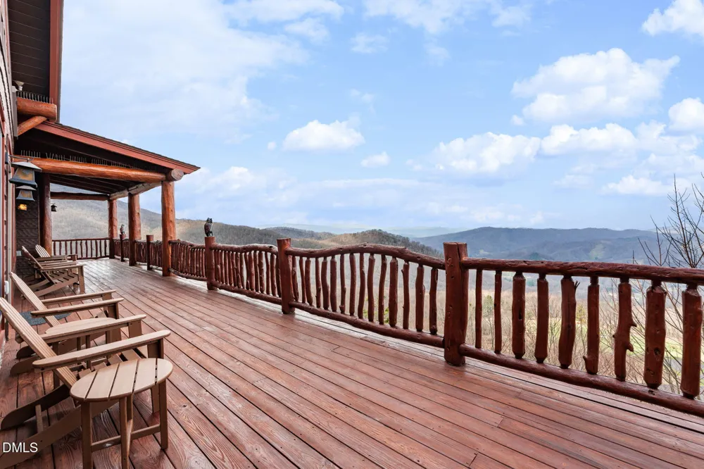635 Acorn Nvno Zionville, NC 28698
