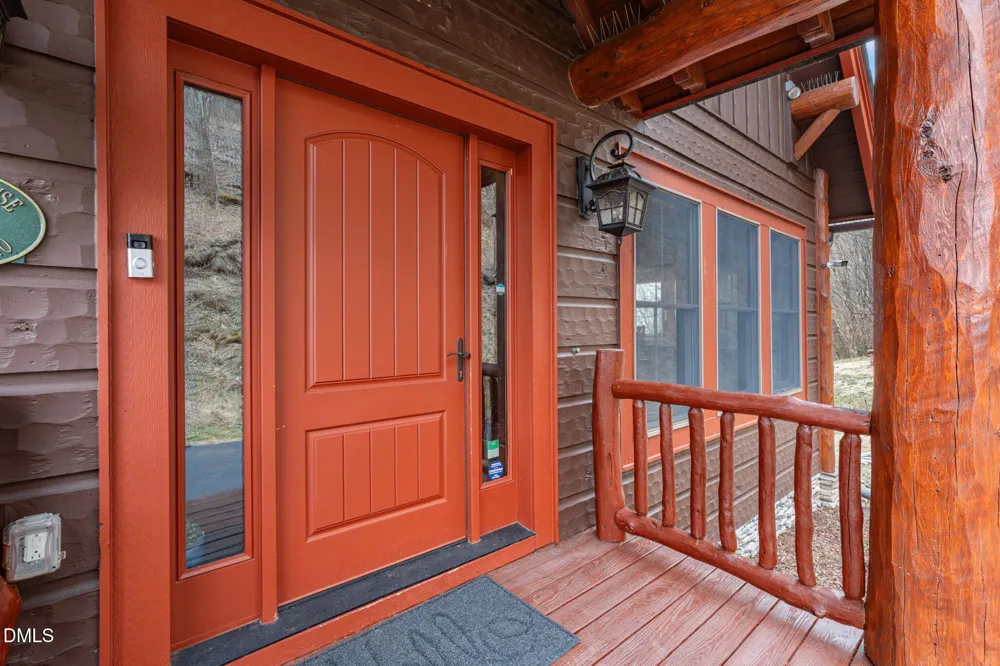 635 Acorn Nvno Zionville, NC 28698