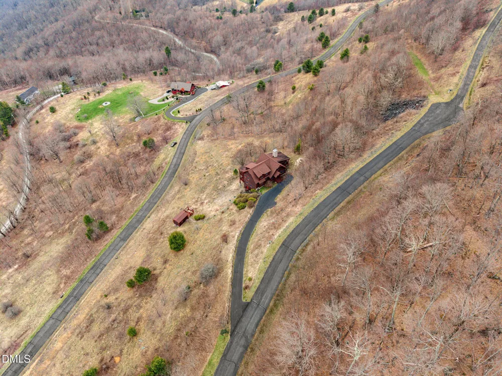 635 Acorn Nvno Zionville, NC 28698