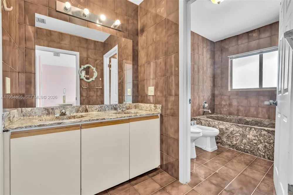 3601 NE 168th St #108 North Miami Beach, FL 33160
